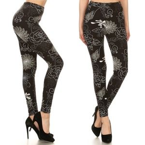 MEGA SOFT Brushed Knit Rose Floral Legging Black